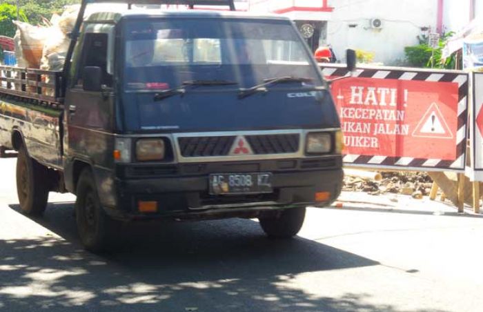 Sering Dikeluhkan Pengguna Jalan, Pemkot Blitar Janji Kebut Perbaikan Drainase Sering Dikeluhkan Pengguna Jalan, Pemkot Blitar Janji Kebut Perbaikan Drainase