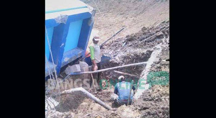 Tandon Pamsimas di Tambakmenjangan Senilai Rp 250 Juta Ambruk Tandon Pamsimas di Tambakmenjangan Senilai Rp 250 Juta Ambruk