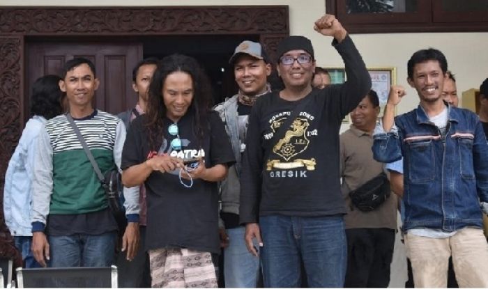 Bawa Berkas Dugaan Korupsi, Ketua LSM Genpatra Gresik Datangi Gedung KPK Bawa Berkas Dugaan Korupsi, Ketua LSM Genpatra Gresik Datangi Gedung KPK