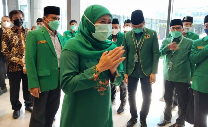 Khofifah Hadir di Muswil IX PPP Jatim, Pengamat: Dukungan Simbolik kepada Mundjidah Wahab Khofifah Hadir di Muswil IX PPP Jatim, Pengamat: Dukungan Simbolik kepada Mundjidah Wahab