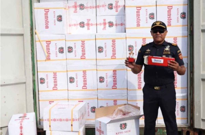 Bea Cukai Tanjung Perak Sita Belasan Kontainer Rokok Ilegal Bea Cukai Tanjung Perak Sita Belasan Kontainer Rokok Ilegal