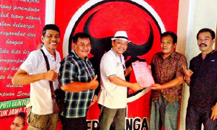 Nadir, Anis, dan Rofik Kembalikan Formulir Cabup dan Cawabup di PDIP Sabtu Besok