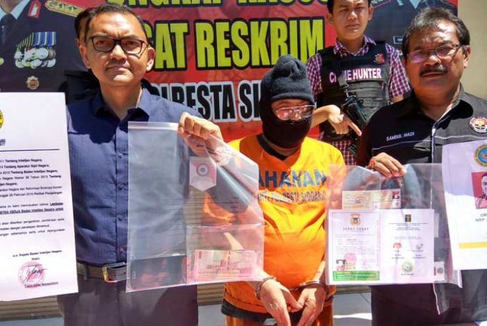 Tipu Korbannya Rp 10 Juta, Anggota BIN Gadungan di Sidoarjo Dicokok Polisi Tipu Korbannya Rp 10 Juta, Anggota BIN Gadungan di Sidoarjo Dicokok Polisi