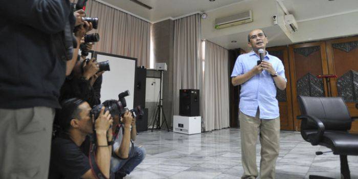 Faisal Basri Dukung Pemerintah Subsidi Tetap pada BBM Faisal Basri Dukung Pemerintah Subsidi Tetap pada BBM
