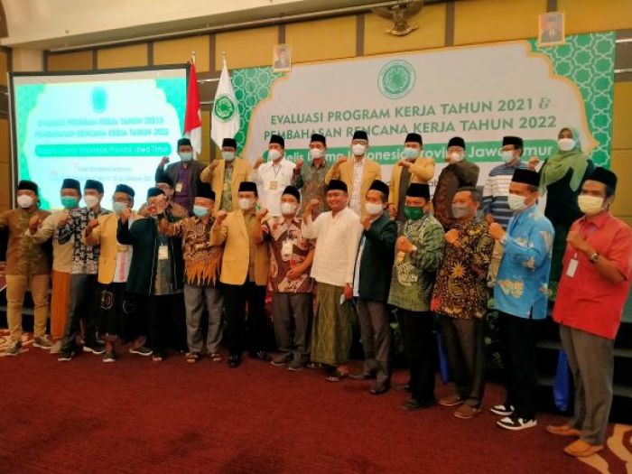 Ini Tiga Klaster Program Prioritas MUI Jatim, Kiai Mutawakkil Sujud Syukur, Kenapa? Ini Tiga Klaster Program Prioritas MUI Jatim, Kiai Mutawakkil Sujud Syukur, Kenapa?