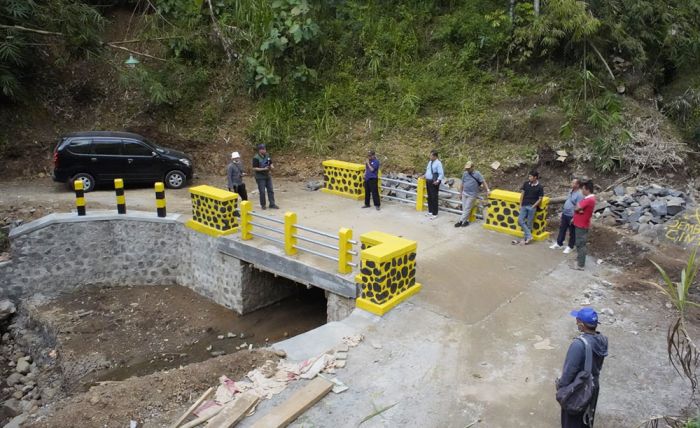 Dibangun Lebih Kokoh dan Lebih Besar, Warga Juluki Jembatan Semoyo Sebagai Jembatan Cinta