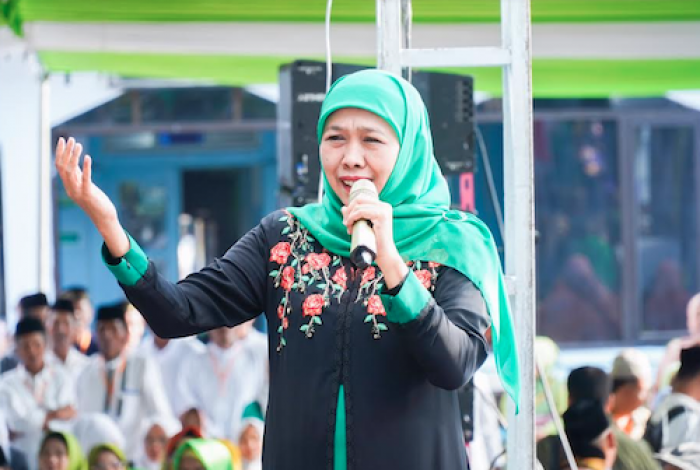 Mohon Doa Restu Maju Pilgub Jatim 2024, Khofifah Ajak Muslimat NU Jember Perbanyak Sedekah Mohon Doa Restu Maju Pilgub Jatim 2024, Khofifah Ajak Muslimat NU Jember Perbanyak Sedekah