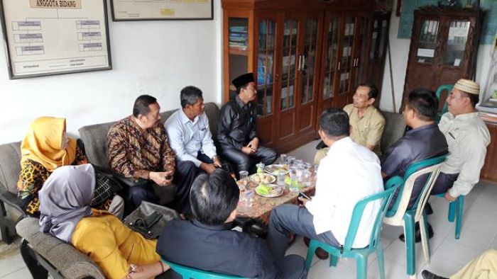 Dibahas DPRD Gresik, Raperda Perlindungan Pendidik dari Perlakuan Tak Manusiawi Dibahas DPRD Gresik, Raperda Perlindungan Pendidik dari Perlakuan Tak Manusiawi
