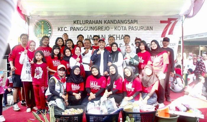Meriahkan HUT RI ke-77, Wawali Mas Adi Jalan Sehat Bareng Warga Kandang Sapi Kota Pasuruan Meriahkan HUT RI ke-77, Wawali Mas Adi Jalan Sehat Bareng Warga Kandang Sapi Kota Pasuruan