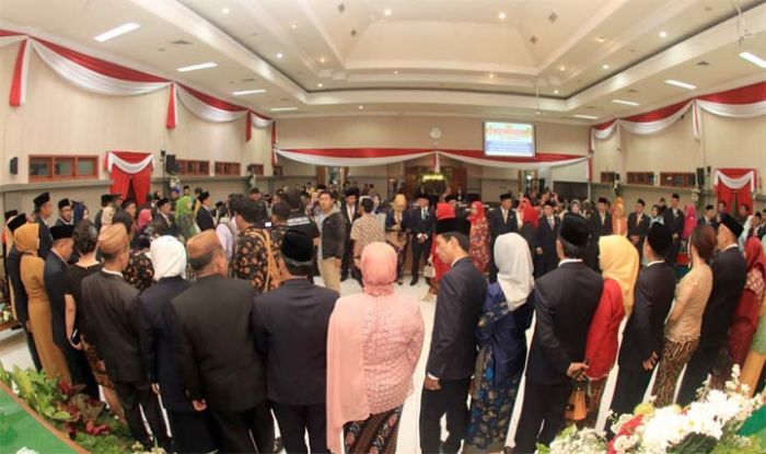 Wawali Teno Hadiri Pelantikan Anggota DPRD Kota Pasuruan Periode 2019-2024 Wawali Teno Hadiri Pelantikan Anggota DPRD Kota Pasuruan Periode 2019-2024
