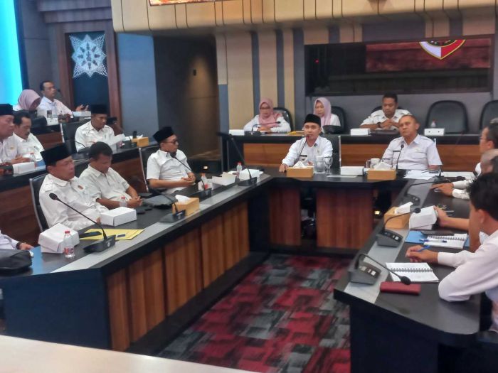 Audiensi dengan PKDI Mojokerto, Bupati Barra Paparkan Program Pro Rakyat yang Digagasnya Audiensi dengan PKDI Mojokerto, Bupati Barra Paparkan Program Pro Rakyat yang Digagasnya
