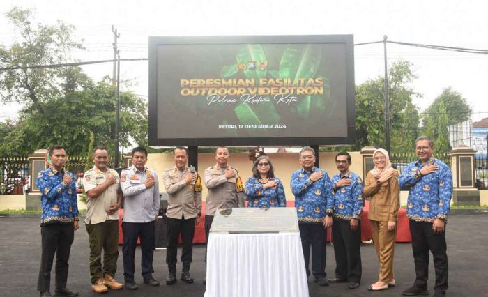 Outdoor Videotron di Mapolres Kediri Kota Diresmikan Outdoor Videotron di Mapolres Kediri Kota Diresmikan