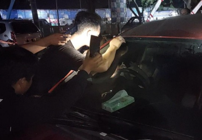 Seorang Balita Terkunci di Dalam Mobil, Damkar Lamongan Turun Tangan Lakukan Evakuasi