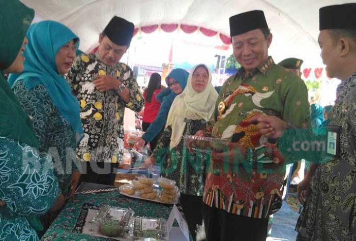 Puncak BBGRM XIV di Bangilan, Bupati Tuban Tinjau Pameran Produk Olahan Desa Puncak BBGRM XIV di Bangilan, Bupati Tuban Tinjau Pameran Produk Olahan Desa