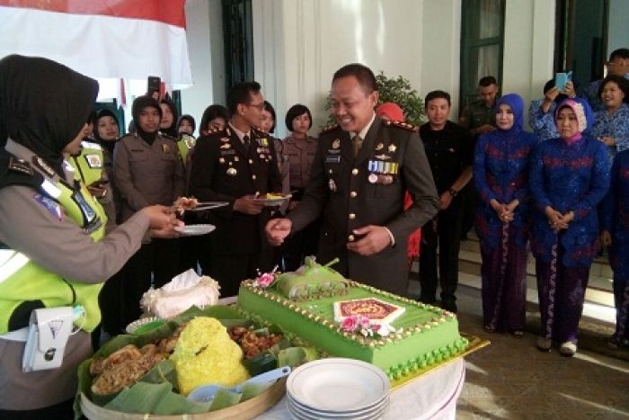 Anggota Polres Geruduk Makodim Nganjuk Anggota Polres Geruduk Makodim Nganjuk