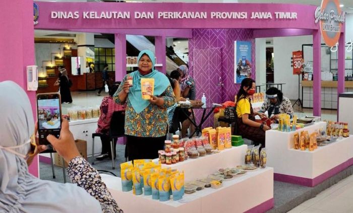 Pacu Penjualan Makanan Olahan Ikan, ​Pemkot Kediri Gelar Produk di Kediri Town Square