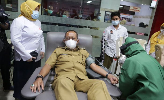 Siap Donorkan Plasmanya, Wawali Armudji Ajak Penyintas Lain Tak Segan-Segan Bantu Sesama