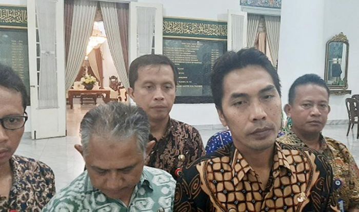 Bupati Madiun Imbau Warganya Tak Panik dengan Corona Bupati Madiun Imbau Warganya Tak Panik dengan Corona