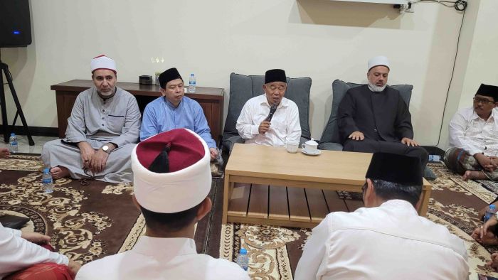 Di Amanatul Ummah, Syaikh Mamduh Ceramah Kehebatan Waktu, Khofifah: Doa Kiai Asep Terkabul