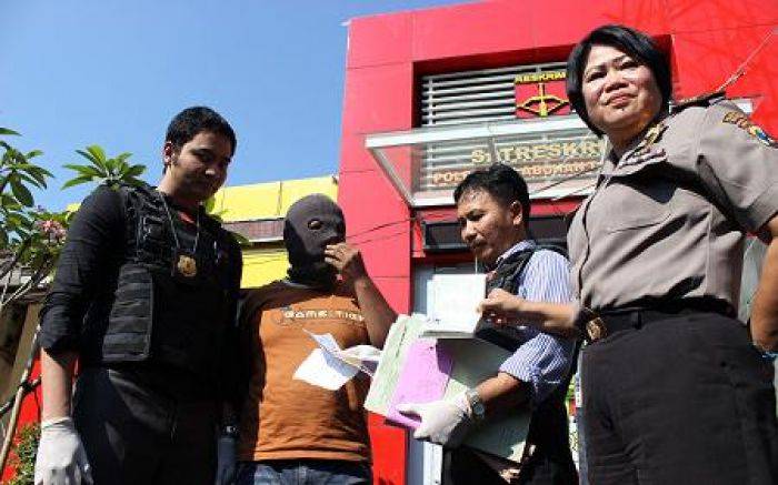 Kesal, WNA Wali Nikah Pukul Calon Besan