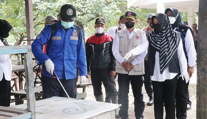 Penyakit Ternak Terjang Mojokerto, Bupati Kawal Sterilisasi Pasar Penyakit Ternak Terjang Mojokerto, Bupati Kawal Sterilisasi Pasar