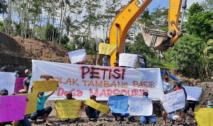 Dituding Jadi Biang Kerusakan Lingkungan, Ratusan Warga di Desa Margourip Demo Tambang Pasir Ilegal Dituding Jadi Biang Kerusakan Lingkungan, Ratusan Warga di Desa Margourip Demo Tambang Pasir Ilegal