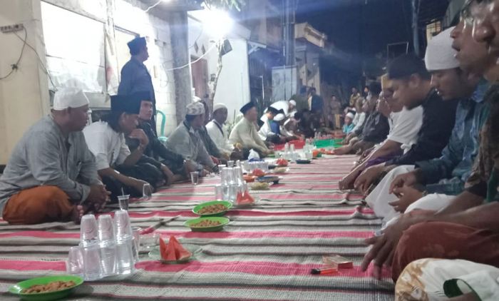 Malam 10 Muharam, Hisan Surabaya Doa Bersama dan Santuni Anak Yatim Malam 10 Muharam, Hisan Surabaya Doa Bersama dan Santuni Anak Yatim