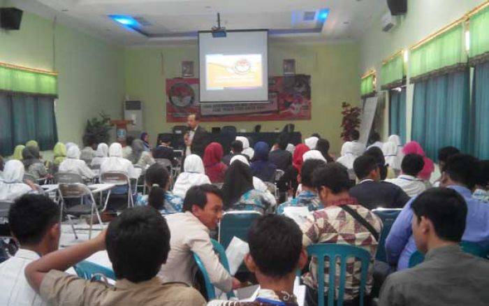 Panwaskab Tuban Ajak Mahasiswa dan Pelajar Awasi Tahapan Pilkada Panwaskab Tuban Ajak Mahasiswa dan Pelajar Awasi Tahapan Pilkada