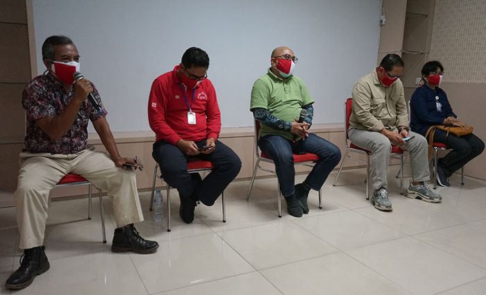 Begini Cerita Camat di Surabaya Soal Sulitnya Tracing saat Data Tak Sinkron Begini Cerita Camat di Surabaya Soal Sulitnya Tracing saat Data Tak Sinkron