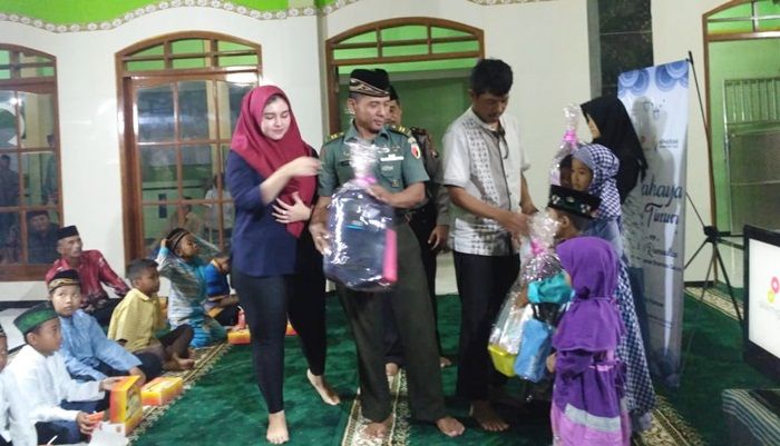 Bukber dengan Warga Sumur Migas di Sidoarjo, Minarak Brantas Gas Santuni Anak Yatim Bukber dengan Warga Sumur Migas di Sidoarjo, Minarak Brantas Gas Santuni Anak Yatim