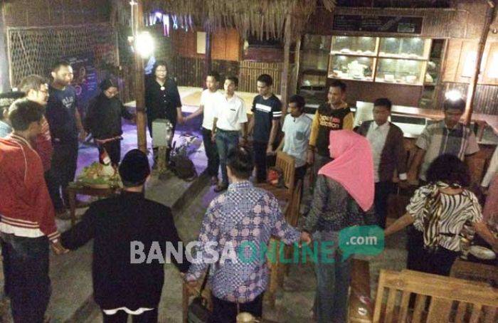 Ini Cara Lintas Iman Jombang Peringati HUT Kemerdekaan, Ngopi dan Refleksi di Kedai Sufie Ini Cara Lintas Iman Jombang Peringati HUT Kemerdekaan, Ngopi dan Refleksi di Kedai Sufie