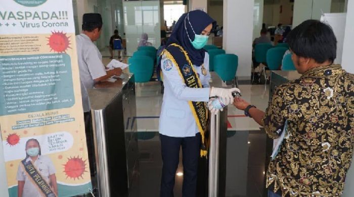 Cegah Penyebaran Covid-19, Kantor Imigrasi Kediri Disemprot Disinfektan Cegah Penyebaran Covid-19, Kantor Imigrasi Kediri Disemprot Disinfektan