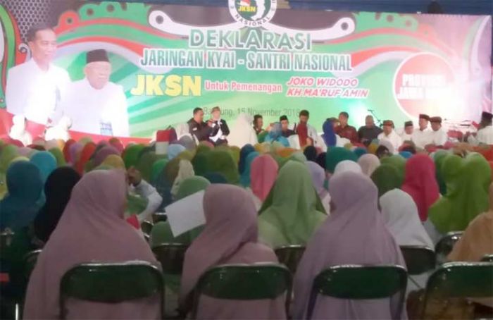 Dihadiri Ribuan Muslimat NU-Pergunu, Kiai Asep-Khofifah Deklarasi Jokowi-Ma