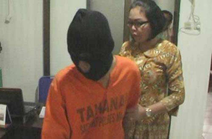 Ancam Sebar Foto Bugil, Siswi SMA di Malang Dipaksa Bersetubuh Ancam Sebar Foto Bugil, Siswi SMA di Malang Dipaksa Bersetubuh