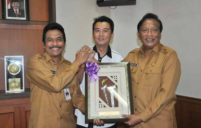 SQ Promosikan JIIPE pada Dewan Negeri Melaka Malaysia