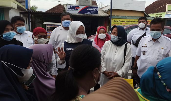 Pasar Murah Disperindag Mojokerto Disambut Antusias Warga Pasar Murah Disperindag Mojokerto Disambut Antusias Warga