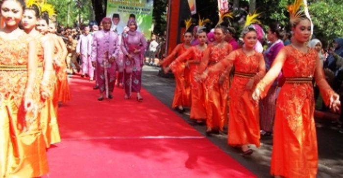Pawai Alegoris Meriahkan Hari Jadi Nganjuk 1078 Pawai Alegoris Meriahkan Hari Jadi Nganjuk 1078