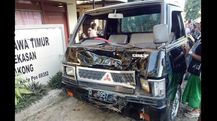 Kecelakaan di Raya Desa Bendungan, Pemotor Tewas Hantam Pikap Parkir
