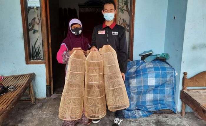 Mahasiswa Unmuh Malang Dampingi Warga Lamongan Buat Alat Tangkap Ikan Ramah Lingkungan