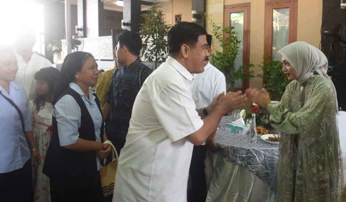 Gelar Open House, Wali Kota Kediri Sambut Masyarakat di Kediamannya Gelar Open House, Wali Kota Kediri Sambut Masyarakat di Kediamannya