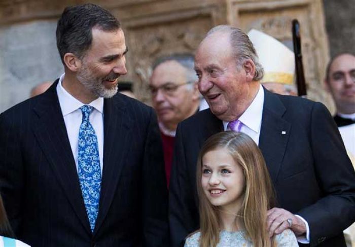 Bapak - Anak Berseteru: Mantan Raja Spanyol ‘Kabur’ sebab Korupsi, Raja Cabut Tunjangan  