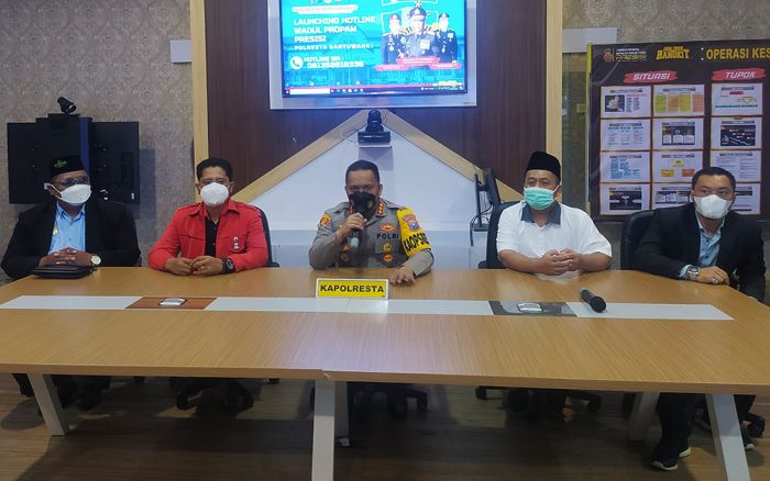 Ada Oknum Polisi Nakal di Banyuwangi, Masyarakat Silakan Lapor ke Nomor ini Ada Oknum Polisi Nakal di Banyuwangi, Masyarakat Silakan Lapor ke Nomor ini