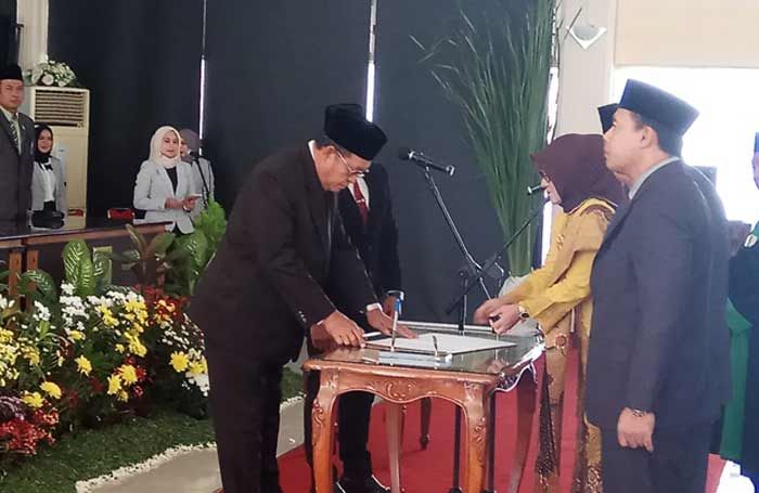 Usai Dilantik Jadi Sekdakot Mojokerto, Harlis Panggul Segebok Tugas Usai Dilantik Jadi Sekdakot Mojokerto, Harlis Panggul Segebok Tugas