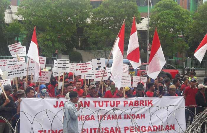 Buruh PT Mega Utama Indah Unjuk Rasa Tuntut Kejelasan Nasib