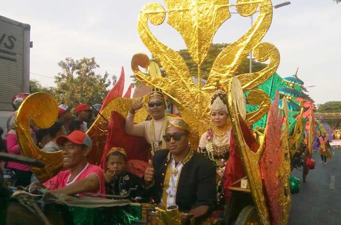 Kereta Kencana hingga Fashion Ramaikan Karnaval di Gempol Kereta Kencana hingga Fashion Ramaikan Karnaval di Gempol