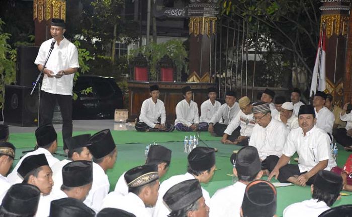 Sholawat dan Siraman Rohani Bersama Ishari NU Kab. Mojokerto, Wabup Sampaikan Teladan Nabi Sholawat dan Siraman Rohani Bersama Ishari NU Kab. Mojokerto, Wabup Sampaikan Teladan Nabi