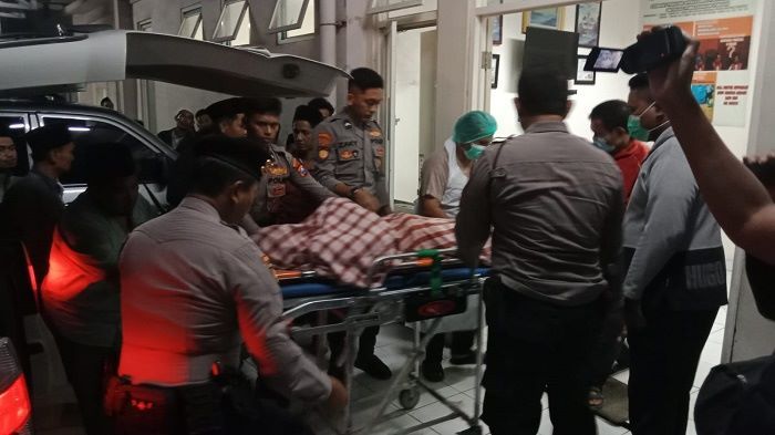 Tragedi Carok di Bangkalan, 4 Tewas di TKP, Berikut Dugaan Motifnya Tragedi Carok di Bangkalan, 4 Tewas di TKP, Berikut Dugaan Motifnya