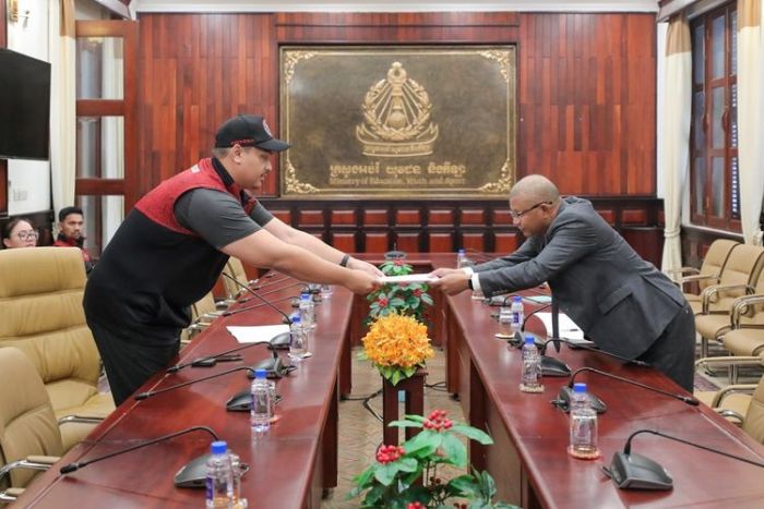 Menteri Kamboja Ungkap Permintaan Maaf atas Insiden Bendera Indonesia Terbalik Pada SEA Games 2023 Menteri Kamboja Ungkap Permintaan Maaf atas Insiden Bendera Indonesia Terbalik Pada SEA Games 2023
