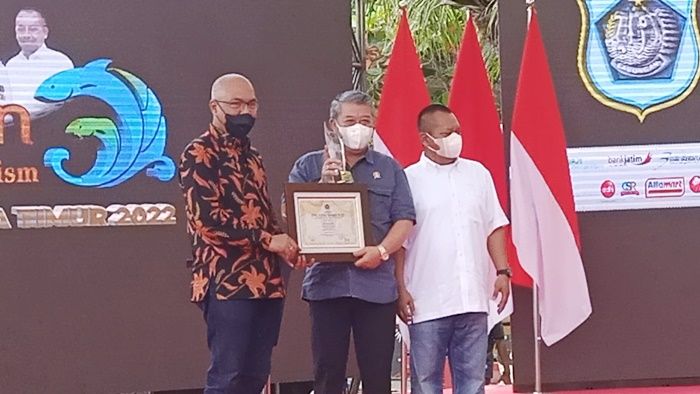 Tiga Kader PDI Perjuangan Terima Penghargaan PWI Jatim, SSC: Mereka Layak Tiga Kader PDI Perjuangan Terima Penghargaan PWI Jatim, SSC: Mereka Layak