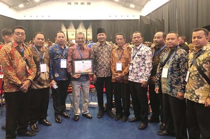 Miliki Pasar Ramah Lingkungan, Pemkab Pasuruan Raih Penghargaan dari Presiden RI Miliki Pasar Ramah Lingkungan, Pemkab Pasuruan Raih Penghargaan dari Presiden RI